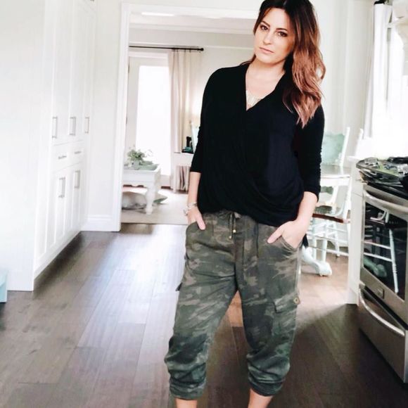 Meet your Posher, Alisa - Picture 1 of 1